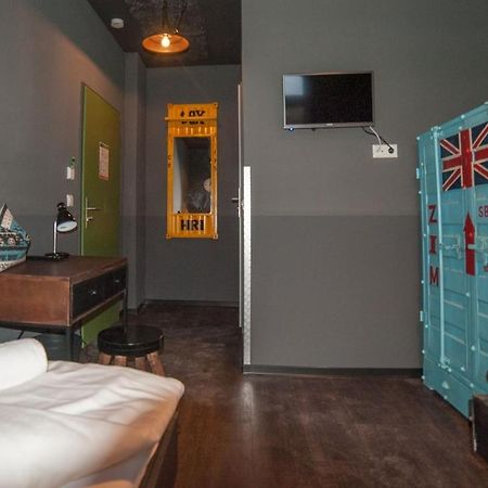 זול Hostel Am Bahnhof מראה חיצוני תמונה
