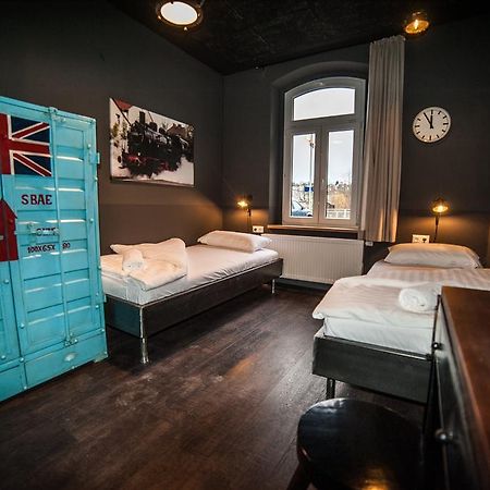 זול Hostel Am Bahnhof מראה חיצוני תמונה