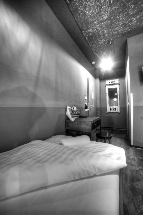 זול Hostel Am Bahnhof מראה חיצוני תמונה