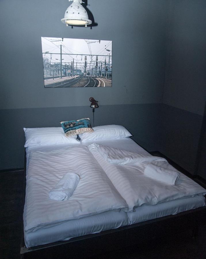 זול Hostel Am Bahnhof מראה חיצוני תמונה